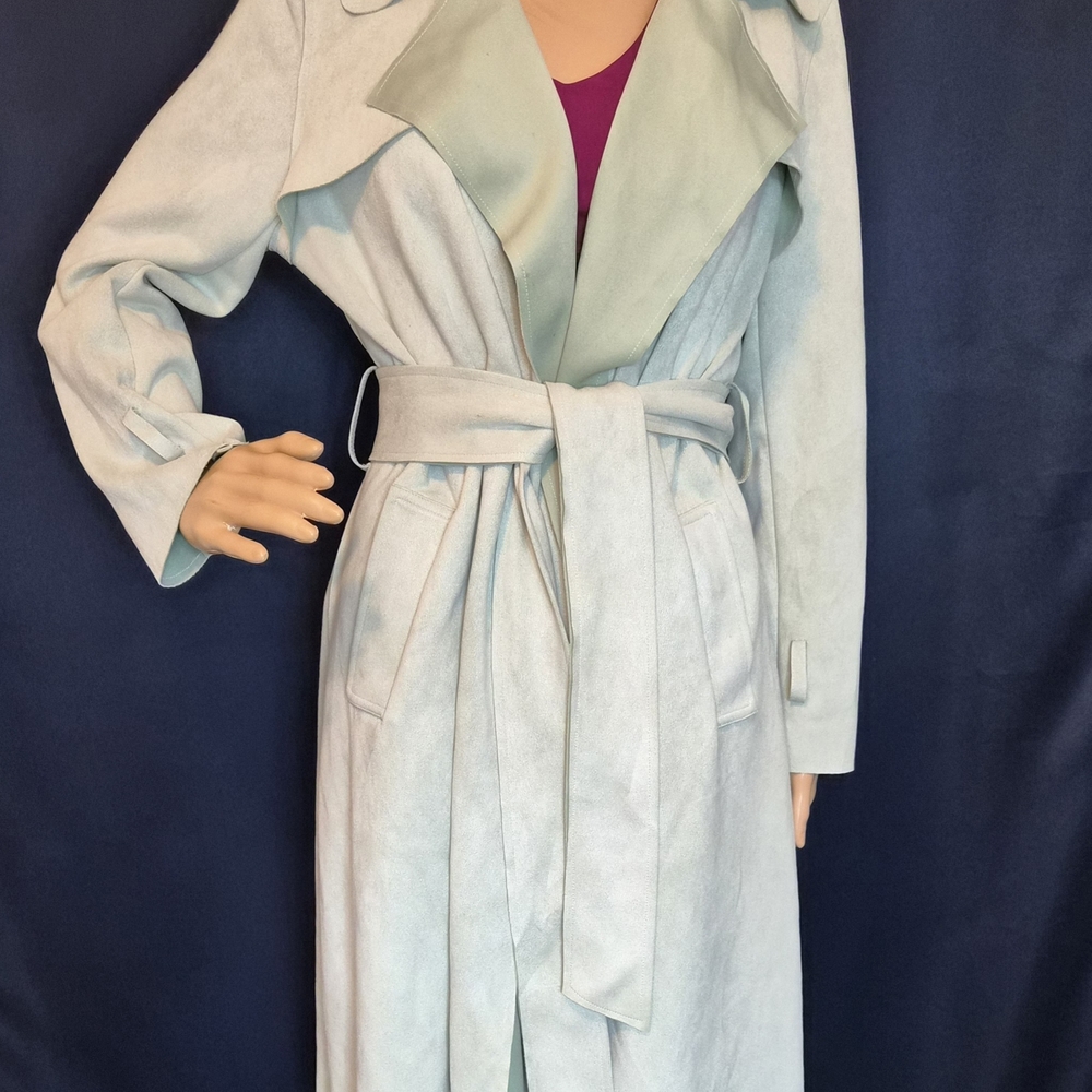 Chic Women's Pastel Blue Trench Coat